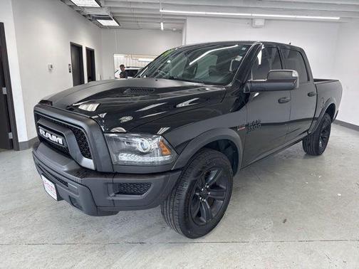 Diamond Black Crystal Pearlcoat 2021 RAM 1500 Classic SLT