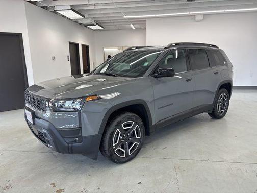 Sting-Gray Clearcoat 2026 Jeep Cherokee Laredo 4x4