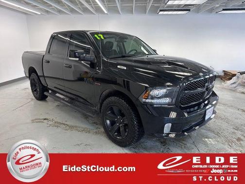 2017 RAM 1500 Night Crew Cab 4x4 5'7' Box