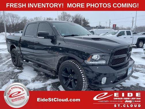 2017 RAM 1500 Night Crew Cab 4x4 5'7' Box