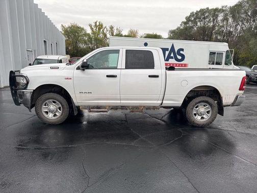 2021 RAM 2500 Tradesman Crew Cab 4x4 6'4' Box