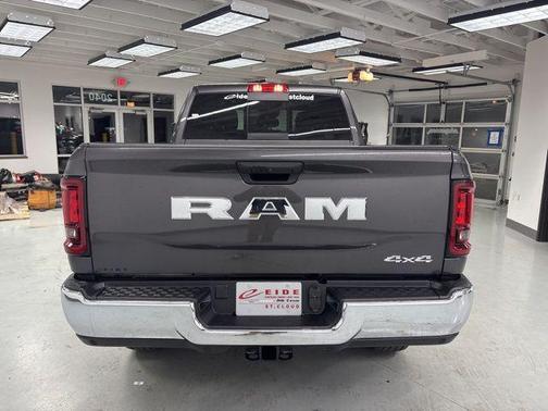 2026 RAM 2500 Tradesman Crew Cab 4x4 6'4' Box