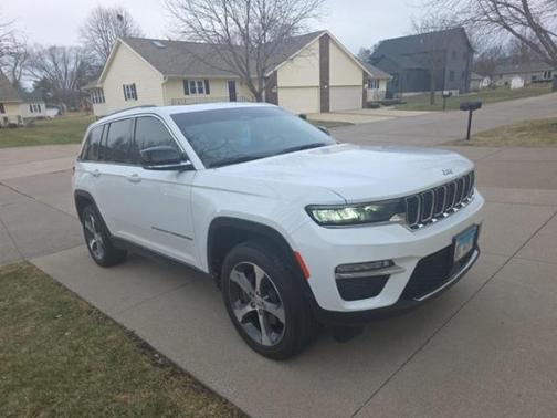 2022 Jeep Grand Cherokee 4xe Base