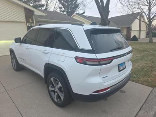 2022 Jeep Grand Cherokee 4xe Base