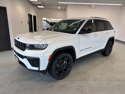Bright White Clearcoat 2026 Jeep Grand Cherokee Limited
