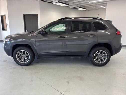 2022 Jeep Cherokee Trailhawk