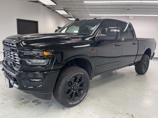 2025 RAM 2500 Big Horn Crew Cab 4x4 6'4' Box