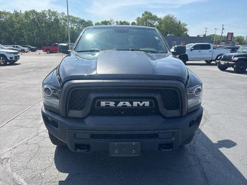 Diamond Black Crystal Pearlcoat 2021 RAM 1500 Classic Warlock Quad Cab 4x4 6'4' Box