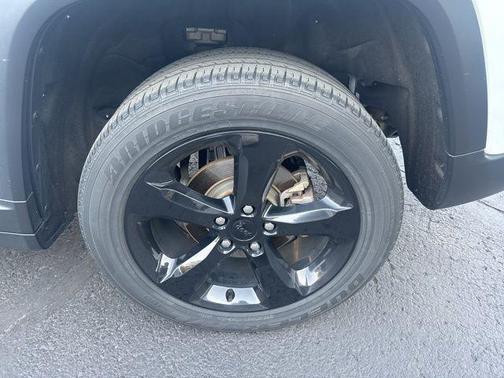 2022 Jeep Grand Cherokee Altitude