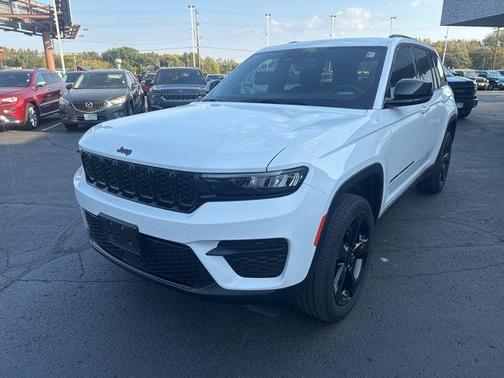 2022 Jeep Grand Cherokee Altitude