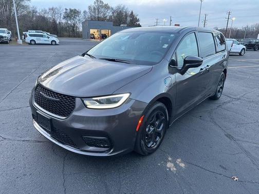 2022 Chrysler Pacifica Hybrid Limited