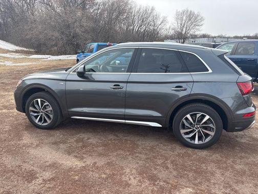 2023 Audi Q5 45 S line Prestige