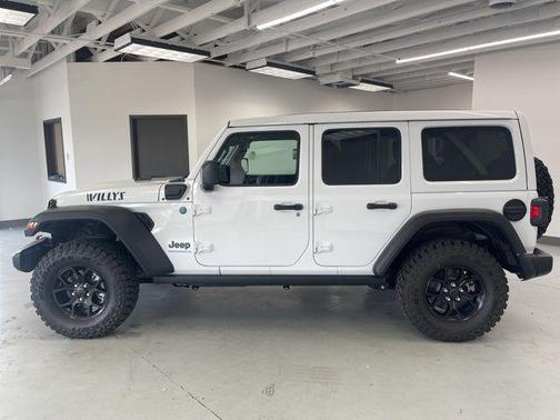 2025 Jeep Wrangler 4xe Willys