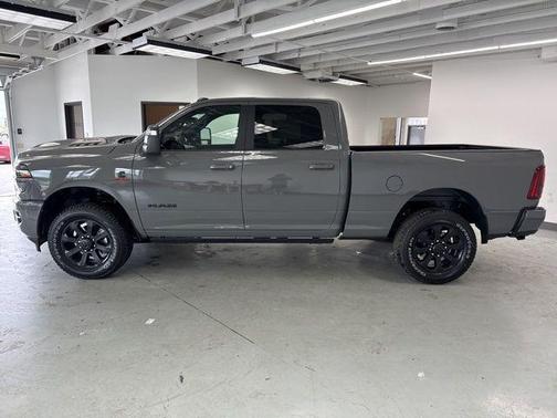 Ceramic Gray Clearcoat 2026 RAM 3500 Laramie Crew Cab 4x4 6'4' Box