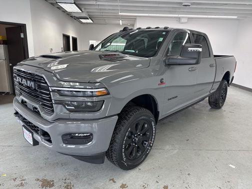 Ceramic Gray Clearcoat 2026 RAM 3500 Laramie Crew Cab 4x4 6'4' Box