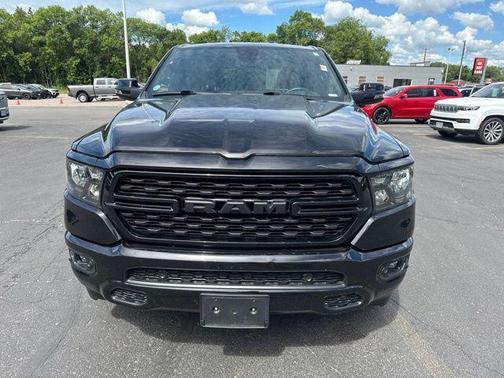 Diamond Black Crystal Pearlcoat 2023 RAM 1500 Big Horn/Lone Star