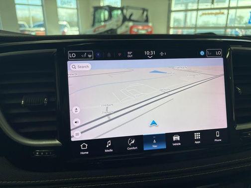 Bright White Clearcoat 2021 Chrysler Pacifica Limited