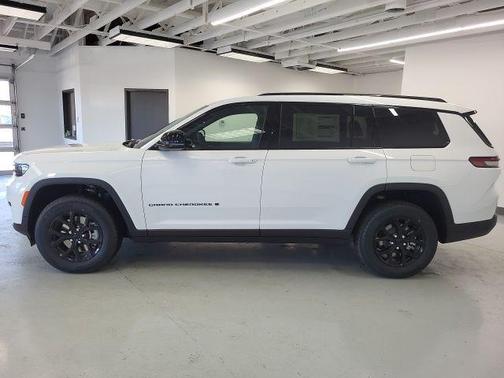 2025 Jeep Grand Cherokee L Altitude