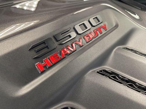 2025 RAM 3500 Laramie Crew Cab 4x4 8' Box