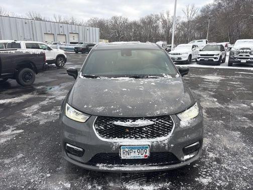 2025 Chrysler Pacifica Hybrid Select