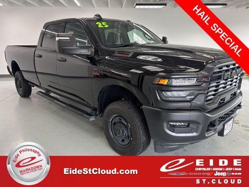 2025 RAM 2500 Tradesman Crew Cab 4x4 8' Box
