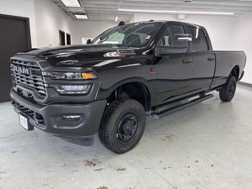 2025 RAM 2500 Tradesman Crew Cab 4x4 8' Box