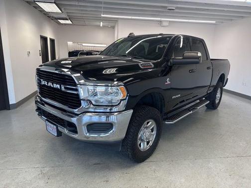 2021 RAM 2500 Big Horn Crew Cab 4x4 6'4' Box