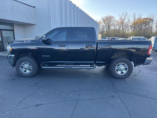 2021 RAM 2500 Big Horn Crew Cab 4x4 6'4' Box