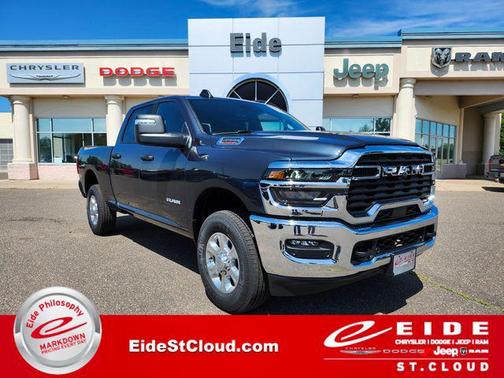 2025 RAM 3500 Big Horn Crew Cab 4x4 6'4' Box