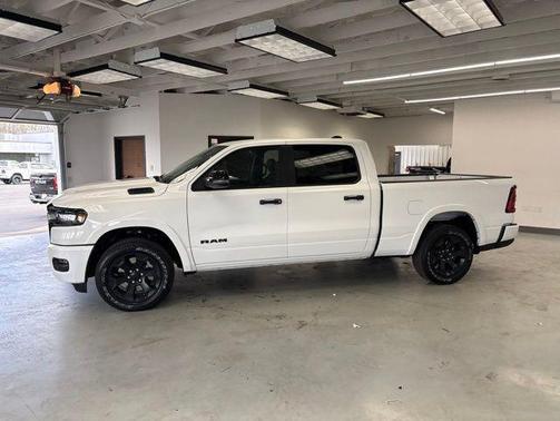 Bright White Clearcoat 2026 RAM 1500 Big Horn/Lone Star