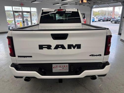 Bright White Clearcoat 2026 RAM 1500 Big Horn/Lone Star