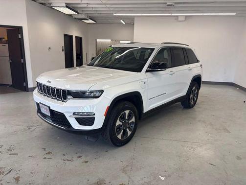 Bright White Clearcoat 2022 Jeep Grand Cherokee 4xe Base