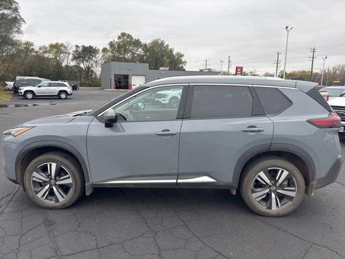 2021 Nissan Rogue SL