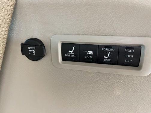 Granite Crystal Metallic Clearcoat 2021 Chrysler Pacifica Limited