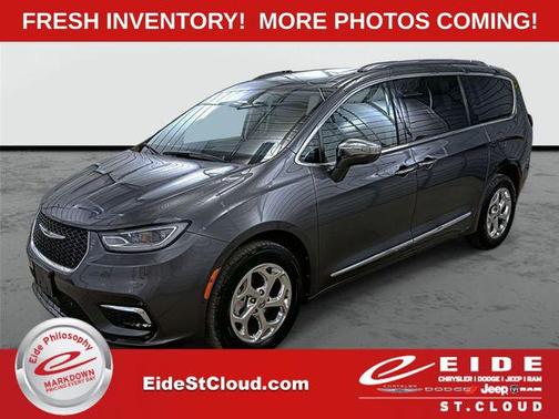 Granite Crystal Metallic Clearcoat 2021 Chrysler Pacifica Limited