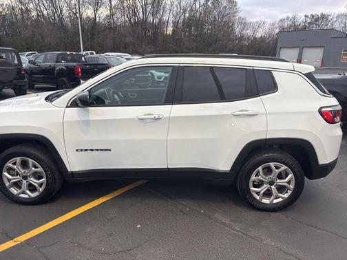 2025 Jeep Compass Latitude