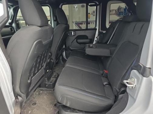 Silver Zynith Clearcoat 2023 Jeep Wrangler 4xe Rubicon