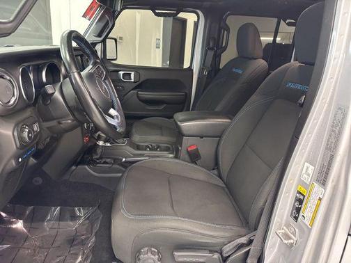 Silver Zynith Clearcoat 2023 Jeep Wrangler 4xe Rubicon