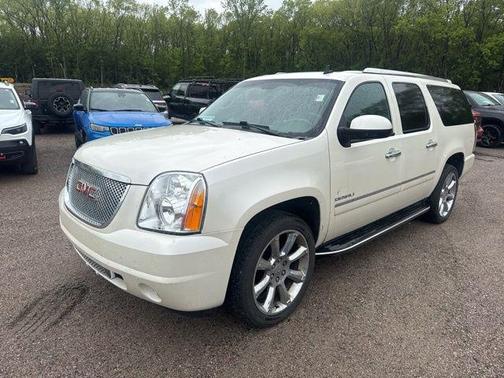 White Diamond Tricoat 2014 GMC Yukon XL Denali