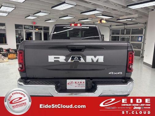 2026 RAM 2500 Tradesman Crew Cab 4x4 6'4' Box