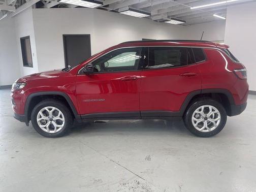 2025 Jeep Compass Latitude