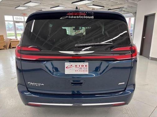 2025 Chrysler Pacifica L