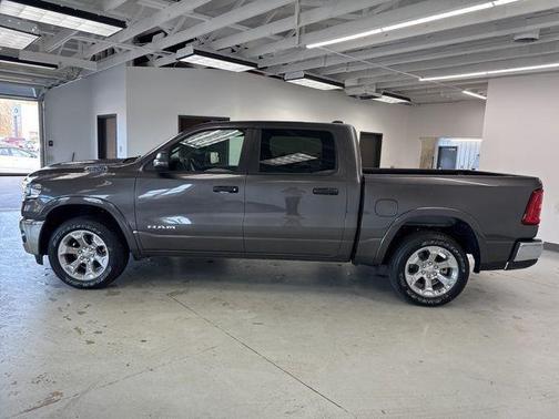 Granite Crystal Metallic Clearcoat 2026 RAM 1500 Big Horn/Lone Star
