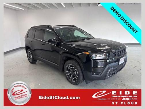 Diamond Black Crystal Pearlcoat 2026 Jeep Cherokee Limited
