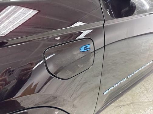 2022 Jeep Grand Cherokee 4xe Overland