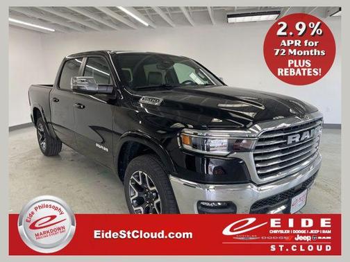 Diamond Black Crystal Pearlcoat 2026 RAM 1500 Laramie