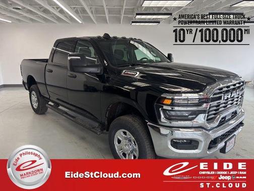 2026 RAM 2500 Tradesman Crew Cab 4x4 6'4' Box