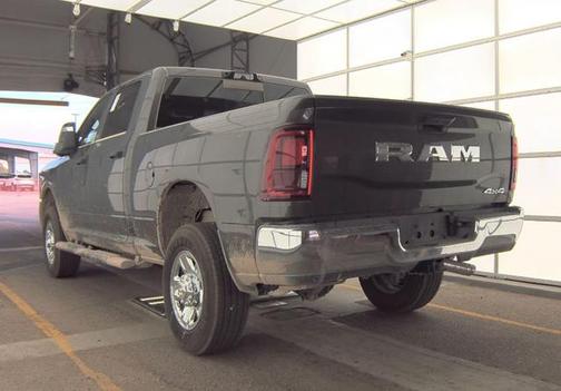 2025 RAM 2500 Tradesman Crew Cab 4x4 6'4' Box