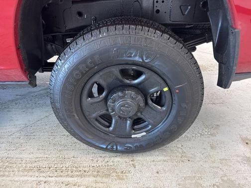 2026 RAM 3500 Tradesman Crew Cab 4x4 6'4' Box