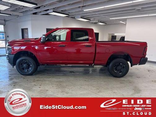 2026 RAM 3500 Tradesman Crew Cab 4x4 6'4' Box